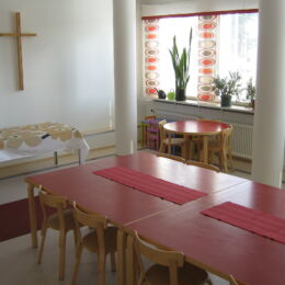 Valoisa sali sopii myös koulutustilaisuuksiin. Joensuu sali