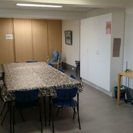 Jyväskylän NNKY alakerran kerhohuonetta